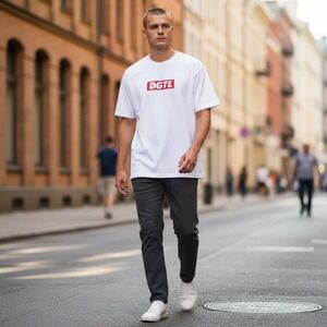 Gildan DGTL Box Logo T-Shirt M White Graphic T Hypebeast Streetweart